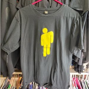 Well loved Billie Eilish tee ocean eyes blosh faux black tee in ladies xl